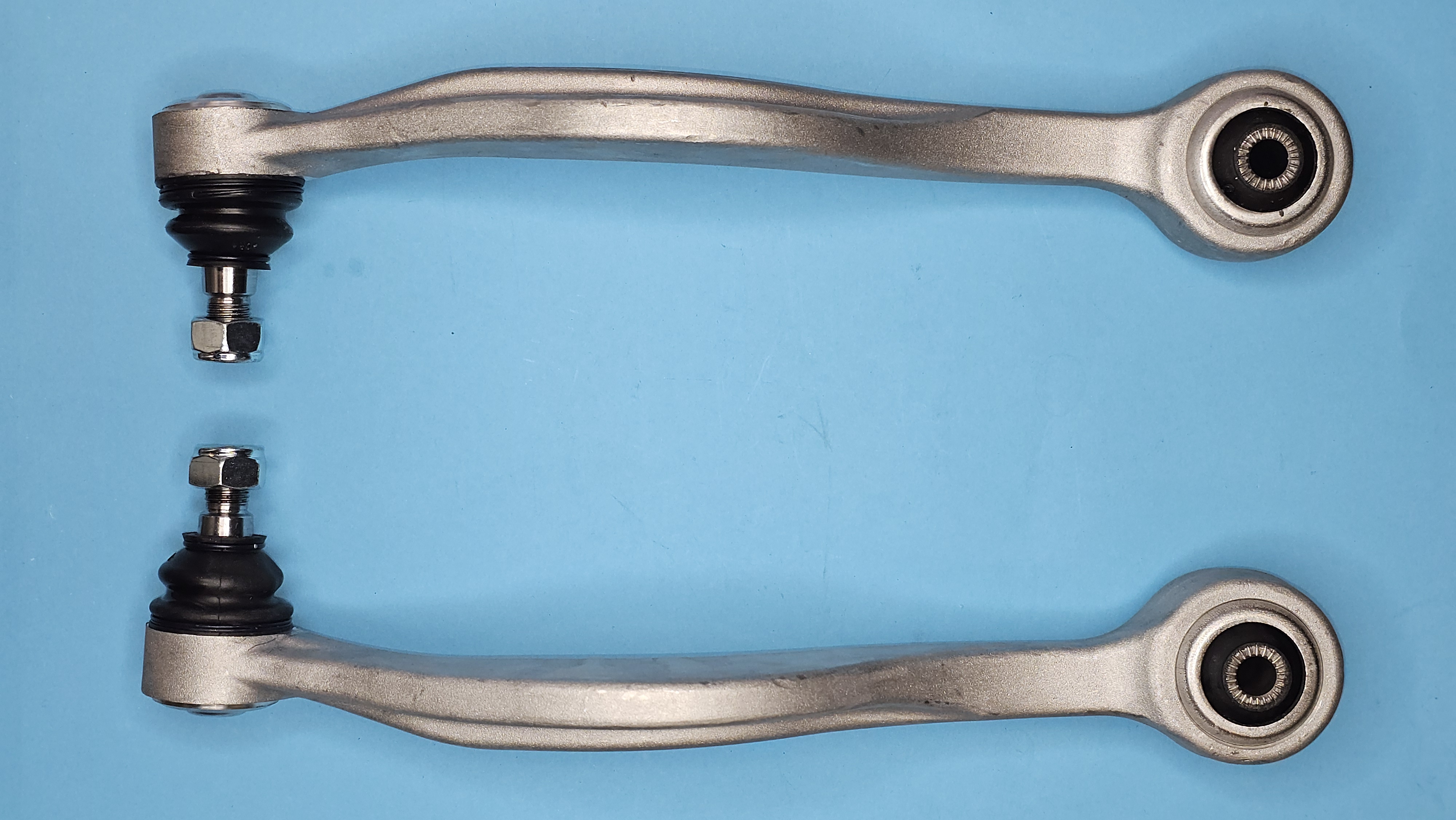 PuschesParts E31 Alu Querlenker VA rechts + links