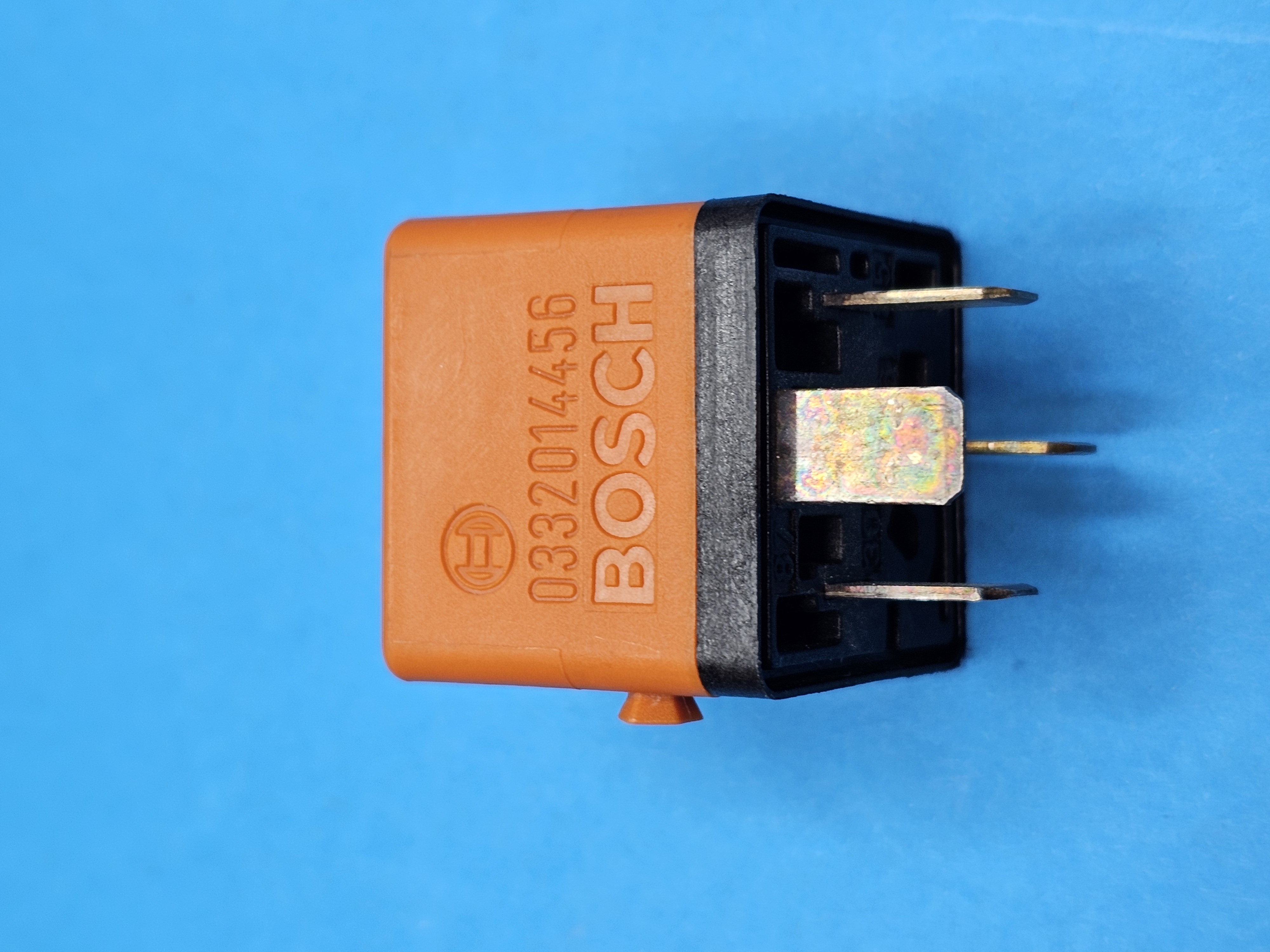 Relais Schliesser orange 12V/30A BOSCH 0332014456